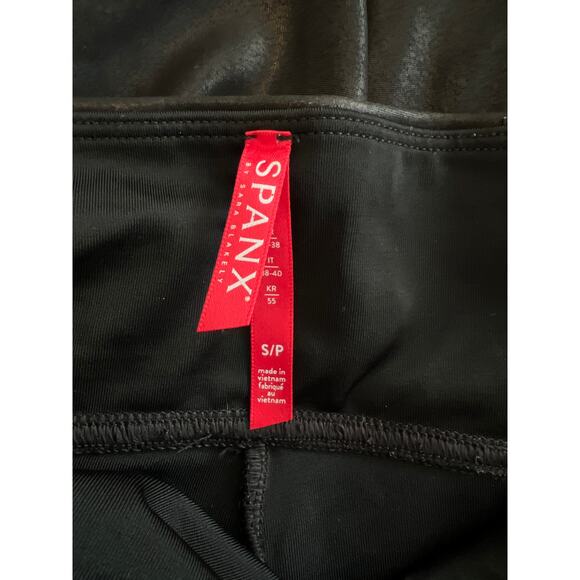 SPANX by Sara Blakely Faux Leather Leggings S/P - Picture 3 of 3